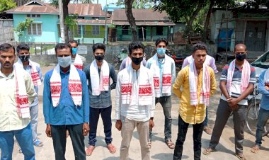 ৰঙিয়াত ১৮জন হকাৰক সম্বর্ধনা