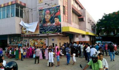 সুখবৰঃ চিনেমা হল, শ্বপিং মল মুকলি হব