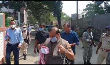 ধুবুৰী উপায়ুক্তৰ কাৰ্যালয়ত মন্ত্ৰী ড° হিমন্ত বিশ্ব শৰ্মা