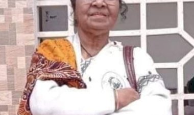 শান্তিনিকেনত প্ৰশিক্ষিত চাহ জনগোষ্ঠীৰ একমাত্ৰ বাতিক চিত্ৰী শিল্পী , সাহিত্যিক পেঞ্চনাৰ পদুমী গাজলুৰ মৃত্যু :