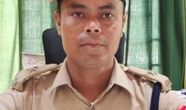 ৰাষ্ট্ৰপতিৰ সাহসিকতাৰ বঁটাৰৰ বাবে নিৰ্বাচিত বোকাখাত থানাৰ ভাৰপ্ৰাপ্ত আৰক্ষী বিষয়া বিতোপন চুতীয়া :