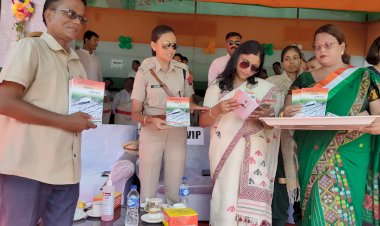 বোকাখাতত ৭৬ সংখ্যক স্বাধীনতা দিৱস উদযাপন  : স্বাধীনতাৰ ৰ'দ কাঁচলিত বোকাখাত নামৰ গ্ৰন্থৰ উন্মোচন  :