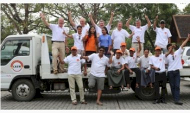 ৮০ দশকৰো আগৰ পুৰনি গাড়ীৰে তিনিখন ৰাষ্ট্ৰৰ ৩২৪৪ কিলোমিটাৰ পথ অতিক্ৰমৰ পৰিকল্পনা : কাজিৰঙাত  ইষ্ট হিমালয়ান ভিন্টেজ কাৰ ৰেলীৰ দল  :