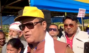 বোকাখাতত চলি থকা মাষ্টাৰ্চ এথলেটিকচ প্ৰতিযোগিতাৰ থলীত শিক্ষামন্ত্ৰী ৰনোজ পেগু  : ক্ৰীড়ানুৰাগী শিক্ষকৰ বাবে বিশেষ সুবিধাৰ প্ৰতিশ্ৰুতি  :