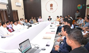 বোকাখাত বিধানসভা সমষ্টিৰ উন্নয়নমূলক আঁচনিৰ ৰূপায়ন সম্পৰ্কত বোকাখাতত মন্ত্ৰী অতুল বৰাৰ পৰ্যালোচনা বৈঠক :