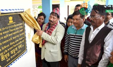 কৃষিমন্ত্ৰী অতুল বৰাৰ দ্বাৰা বোকাখাতত বিশুদ্ধ খোৱা পানী যোগান আঁচনিৰ উদ্বোধন :  আদৰ্শ অংগনবাড়ী কেন্দ্ৰৰ  শিলান্যাস স্থাপন  :