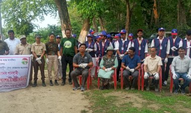কাজিৰঙাৰ পানবাৰী এনিমেল কৰিডৰত বোকাখাতৰ জে ডি এছ জি মহাবিদ্যালয়ৰ আৱৰ্জনা পৰিস্কাৰ অভিযান  :