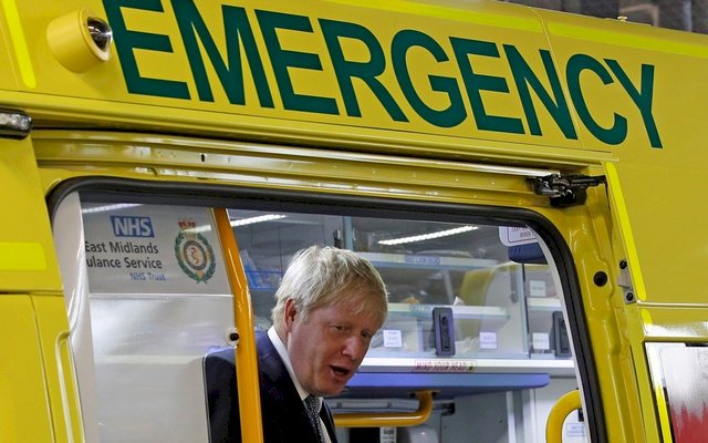 ব্রিটিশ প্রধানমন্ত্রী জনছন চিকিতসালয়লৈ