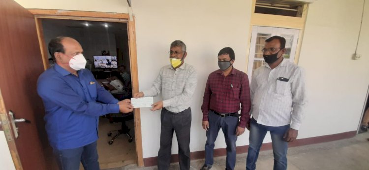 আৰোগ্য নিধিলৈ পশ্চিম নলবাৰী কেন্দ্ৰীয় মছজিদ সমিতিৰ ৫০ হাজাৰ টকা