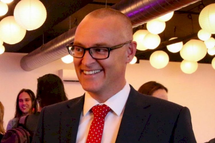 মই মূর্খ’ নিউজিলেণ্ডৰ স্বাস্থ্য মন্ত্রীয়ে কলে