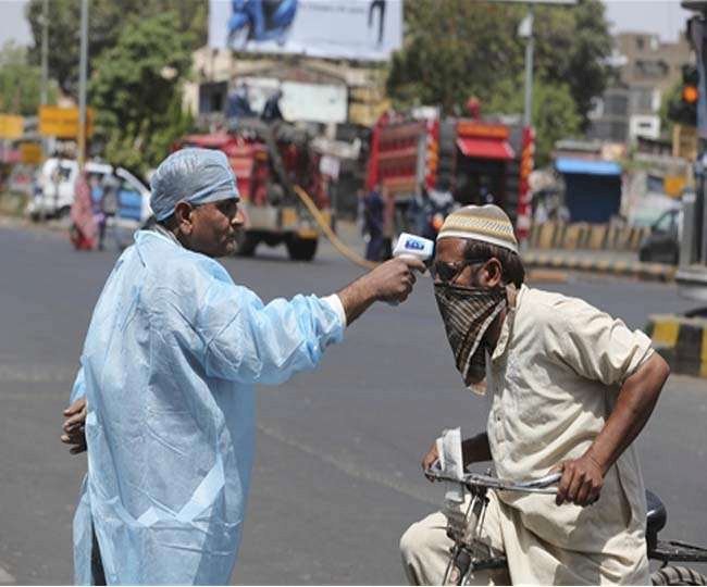 দেশত কোৰোনা ভাইৰাছ একদিনেত ৭৭৩ টা নতুন সক্ৰমণ ঘটনা আৰু এদিনত ৩২ জনৰ মৃত্যু