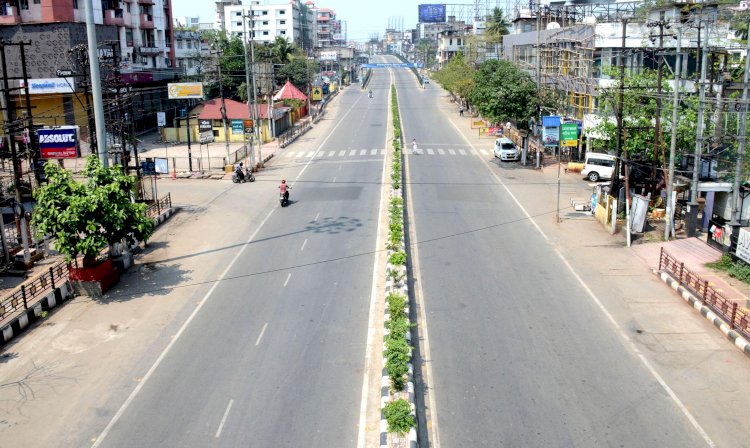 বিহুৰ  বতৰতো নিস্তব্ধ গুৱাহাটী মহানগৰ