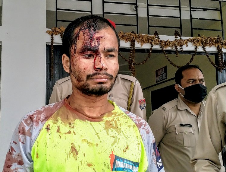 বোকাখাতৰ ৰৌদুৱাৰ গাওঁত লোমহৰ্ষক হত্যা কাণ্ড : স্বামীৰ দা ঘাপত নিহত হ'ল পত্নীৰ :