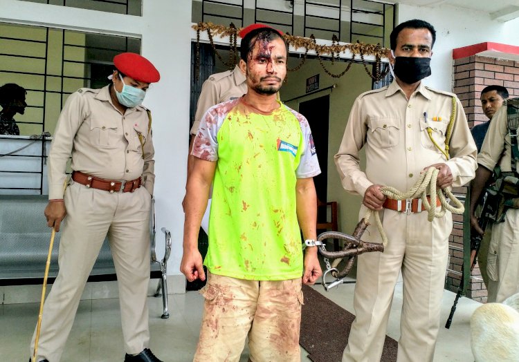 বোকাখাতৰ ৰৌদুৱাৰ গাওঁত লোমহৰ্ষক হত্যা কাণ্ড : স্বামীৰ দা ঘাপত নিহত হ'ল পত্নীৰ :