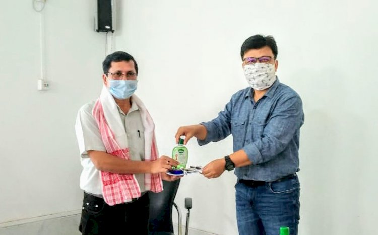 বোকাখাত মহকুমা প্ৰশাসনৰ দ্বাৰা কভিড-১৯ প্ৰতিৰোধত ব্যস্ত মহকুমাটোৰ  চিকিৎসা কৰ্মী সকলক সম্বৰ্ধনা :