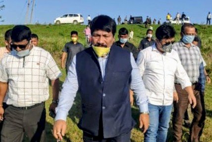 গৃহ সমষ্টি বোকাখাতত গাহৰিৰ ছোৱাইন ফিভাৰ সন্দৰ্ভত মন্ত্ৰী অতুল বৰাৰ জৰুৰী বৈঠক :