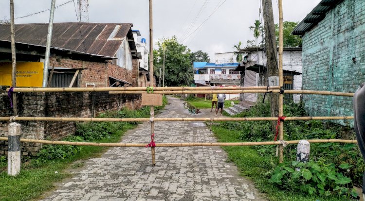 দিল্লীত কভিড ১৯ ৰ চিকিৎসা কৰি সুস্থ হৈ ওভটি অহা বোকাখাতৰ বন্তি শইকীয়াৰ শৰীৰত পুনৰ কভিড ১৯ ৰ সংক্ৰমণ  : বোকাখাতত নতুন কন্টেনমেন্ট জ'ন :