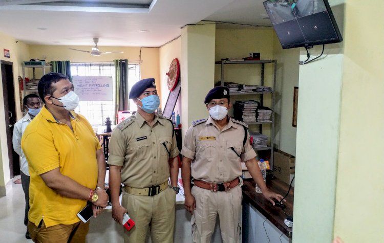 বোকাখাত আৰক্ষী থানালৈ প্ৰকৃতি সংগঠন আৰন্যকৰ উচ্চ প্ৰযুক্তিৰ চি চি কেমেৰা প্ৰদান :