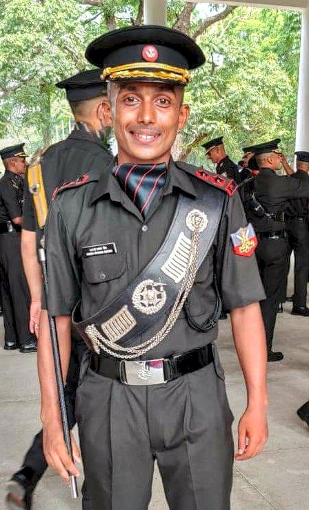 ভাৰতীয় সেনাৰ লেফটেনেন্ট পদত বোকাখাতৰ আকাশ শ্ৰৱন ঘোষক নিযুক্তি  : বেকাখাতত আনন্দ :