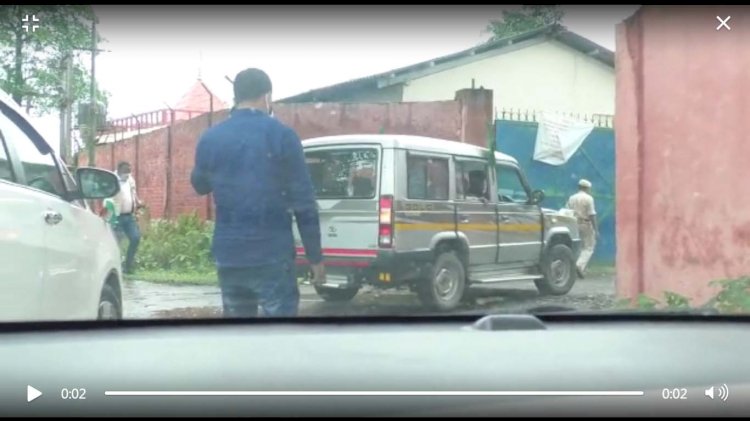 তিনিচুকীয়ত লোহা ফেক্টৰীত হঠাৎ উপস্থিত মন্ত্ৰী সঞ্জয় কিশান