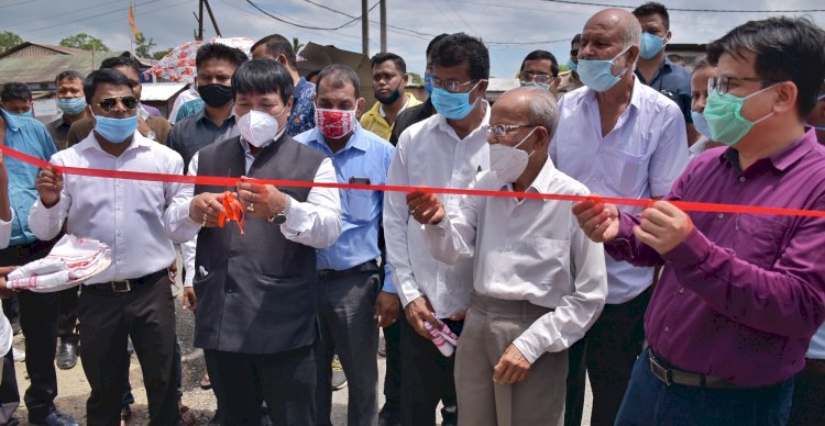 বোকাখাত পৌৰসভাৰ এলানি বিভাগীয় আঁচনিৰ আনুষ্ঠানিক শুভাৰম্ভ কৰে মন্ত্ৰী অতুল বৰাই  :