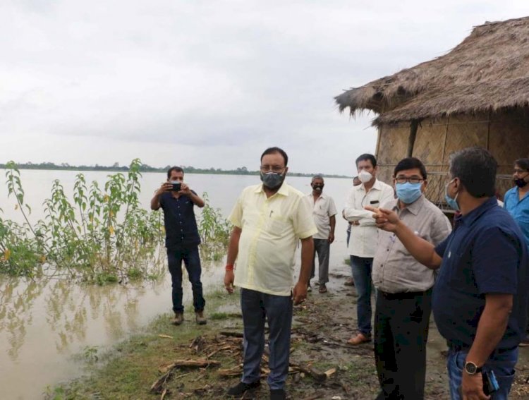 শিৱসাগৰত জলসম্পদ মন্ত্রী কেশব মহন্ত:বান পৰিস্থিতিৰ পৰ্যালোচনা:ভগ্ন মথাউৰি নিৰ্মাণৰ নিৰ্দেশ
