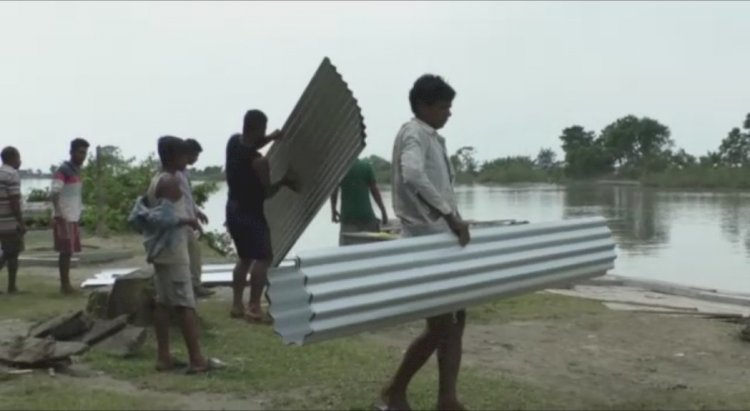 মুখ্যমন্ত্ৰীৰ গৃহৰ নিচেই নদীৰ ভয়ঙ্কৰ গৰাখহনীয়া