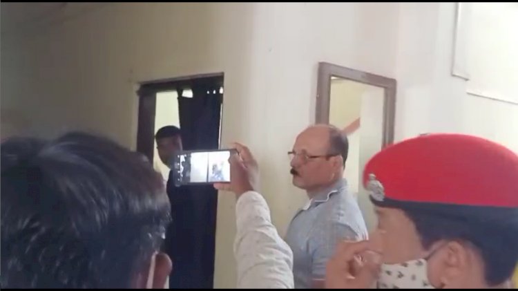 যোৰহাট আৰক্ষীৰ জালত পৰিছে বৰ্তমানলৈ ১৫ টাকৈ মাটিৰ দালাল।