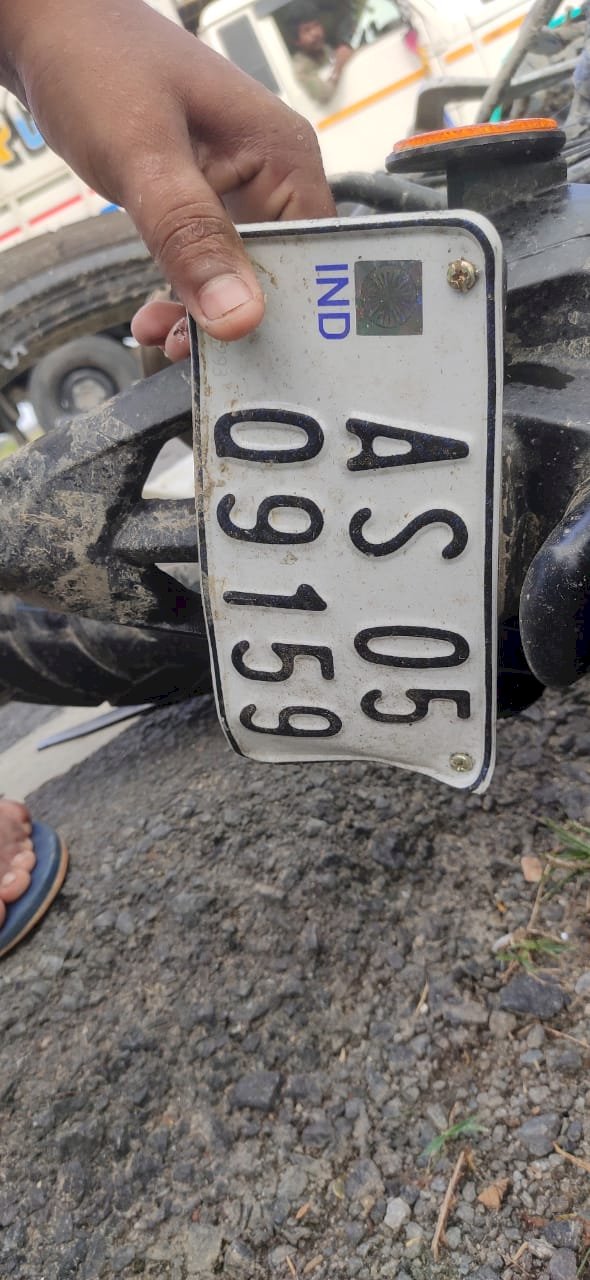 বোকাখাতৰ গড়মুৰত পথ দুৰ্ঘটনা :  এজনৰ মৃত্যু  :