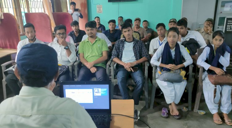 সাম্ভাৱ্য বানপানীৰ লগত সংগতি ৰাখি কাজিৰঙাৰ বন্যপ্ৰাণী পুনৰ সংস্থাপন আৰু সংৰক্ষণ কেন্দ্ৰত মহাবিদ্যালয়ৰ স্বেচ্ছাসেৱকৰ দলক প্ৰশিক্ষণ প্ৰদান  :