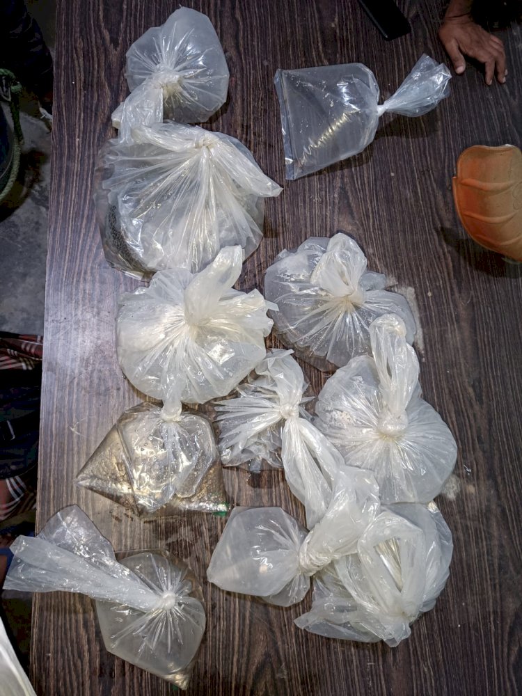 বোকাখাতৰ পৰা অতি বিৰল প্ৰজাতিৰ চান্না বাৰ্কা মাছ লৈ যোৱা এজন লোকক জখলাবন্ধাত কৰায়ত্ব  : ১১ টা চান্না বাৰ্কা মাছ উদ্ধাৰ  :