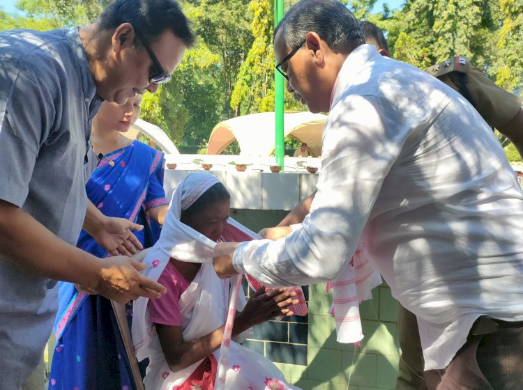 কাজিৰঙাত বন ছহীদ দিৱস উদযাপন  : বন ছহীদ পৰিয়ালক সম্বৰ্ধনা  :