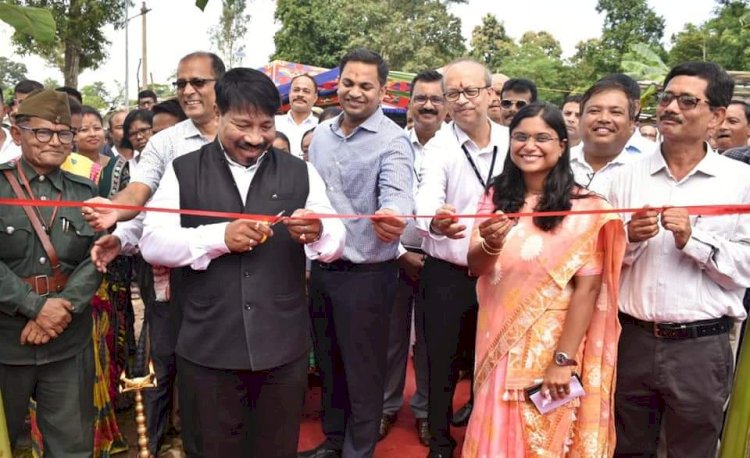 বোকাখাতৰ পানবাৰীত অমৃত সৰোৱৰৰ লগতে নুমলীগড় শোধনাগাৰৰ সহযোগত নিৰ্মান হ'ব লগা সমন্বিত কৃষি প্ৰকল্পৰ শীত তাপ নিয়ন্ত্ৰিত ভঁড়ালৰ উদ্বোধন মন্ত্ৰী অতুল বৰাৰ  :