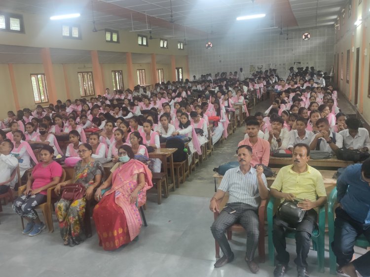 কাজিৰঙা ৰাষ্ট্ৰীয় উদ্যানৰ উদ্যোগত কমাৰগাওঁ মহাবিদ্যালয়ত বিশ্ব গঁড় দিৱস উদযাপন  : সজাগতাৰ চাইকেল ৰেলী আৰু বাটৰ নাট প্ৰদৰ্শন  :