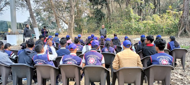 কাজিৰঙাৰ এনিমেল কৰিডৰত বোকাখাতৰ জে ডি এছ জি মহাবিদ্যালয় আৰু খুমটাইৰ জয়া গগৈ মহাবিদ্যালয়ৰ ছাত্ৰী ছাত্ৰীৰ আৱৰ্জনা পৰিস্কাৰ অভিযান  :