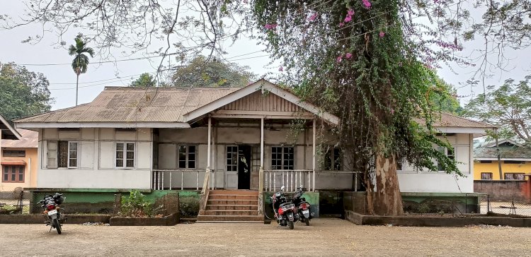 ভাঙি দিয়া হ'ব বোকাখাতৰ এক লোক নিৰ্মান বিভাগৰ ঐতিহ্য মণ্ডিত চাং বাংলো  : সংৰক্ষণৰ দাবী  :