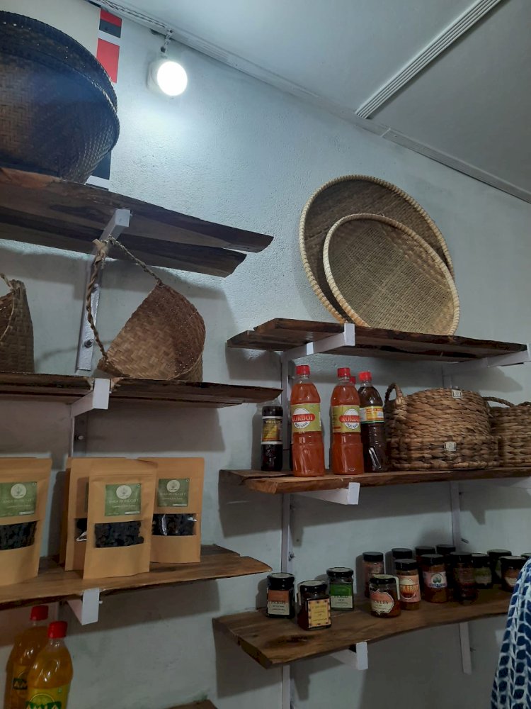 প্ৰকৃতি সংগঠন আৰণ্যক উদ্যোগত কাজিৰঙাৰ কহঁৰাত  পিৰবি শীৰ্ষক কাৰ্বি জনগোষ্ঠীৰ প্ৰথমখন বিপনি মুকলি :