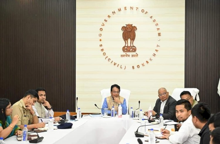 কাজিৰঙা আৰু বোকাখাতত অসম চৰকাৰৰ মুখ্য সচিব পৱন কুমাৰ বৰঠাকুৰ  : গজ উৎসৱৰ প্ৰস্তুতিৰ বুজ লয় তেওঁ  :