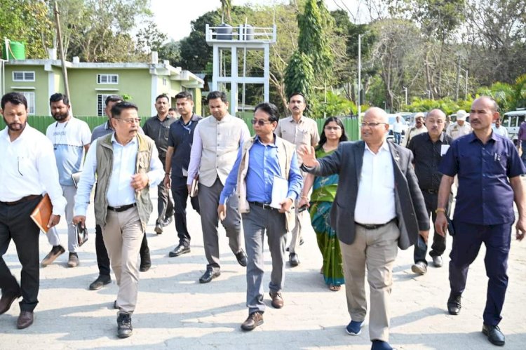 কাজিৰঙা আৰু বোকাখাতত অসম চৰকাৰৰ মুখ্য সচিব পৱন কুমাৰ বৰঠাকুৰ  : গজ উৎসৱৰ প্ৰস্তুতিৰ বুজ লয় তেওঁ  :