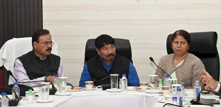 ৰাষ্ট্ৰপতিৰ কাজিৰঙা ভ্ৰমনৰ বাবে চলোৱা প্ৰস্তুতিৰ বুজ ল'বলৈ বোকাখাতত অসম চৰকাৰৰ তিনি মন্ত্ৰী  : উচ্চ স্তৰীয় বৈঠক  :