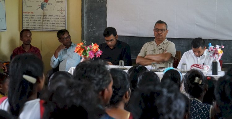 কাজিৰঙা ৰাষ্ট্ৰীয় উদ্যান আৰু বিশ্বপ্রকৃতি নিধিৰ উদ্যোগত বোকাখাতৰ ডিফলু বাগিচাৰ ঢেকীয়াপথাৰত প্ৰকৃতি আৰু বন্যপ্ৰাণী সংৰক্ষনৰ বিশেষ সজাগতা সভা :