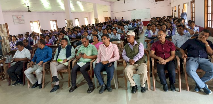 কাজিৰঙা ৰাষ্ট্ৰীয় উদ্যান আৰু ব্যাঘ্ৰ সংৰক্ষিত বনাঞ্চলৰ উদ্যোগত বোকাখাতৰ জে ডি এছ জি মহাবিদ্যালয়ত পৰিৱেশ অনুকূল জীৱন শৈলী শীৰ্ষক বিশেষ সজাগতা সভা  :