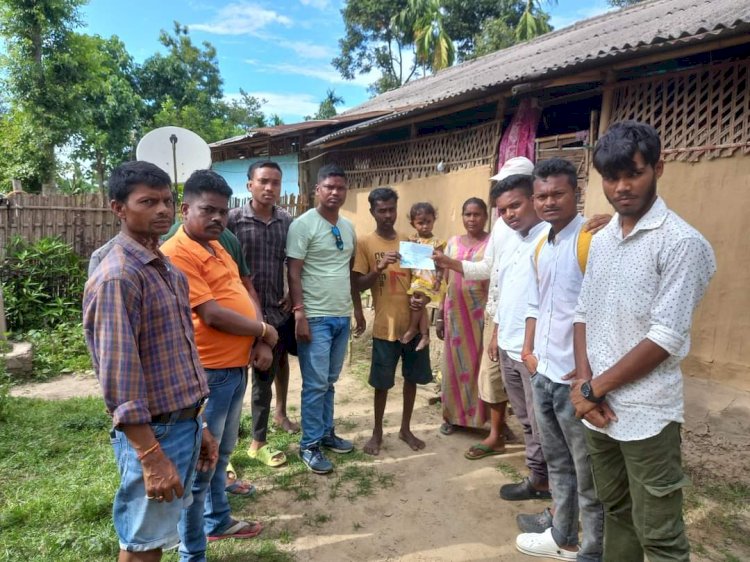 ডিফলু নদীত সলিল সমাধি হোৱা সবিতা বাক্তিৰ পৰিয়াললৈ একালিন সাহাৰ্য  : আটচাৰ প্ৰশংসনীয় পদক্ষেপ  :