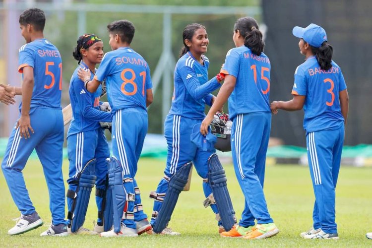 হংকংৰ খেলপথাৰত বোকাখাতৰ দুহিতা উমা ছেত্ৰীৰ অপুৰ্ব ক্ৰীড়া শৈলীৰ প্ৰদৰ্শন :   হংকংৰ বিৰুদ্ধে হোৱা খেলত ৯ উইকেটত ভাৰতীয় মহিলা ক্ৰিকেট দলৰ জয় লাভ  :