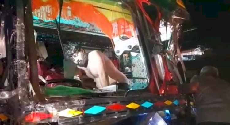 সোমবাৰৰ নিশা বোকাখাতৰ ৰাষ্ট্ৰীয় ঘাই পথত পথ দুৰ্ঘটনা  : এজন কিশোৰৰ মৃত্যু  :