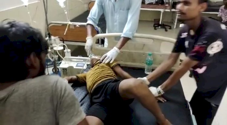 সোমবাৰৰ নিশা বোকাখাতৰ ৰাষ্ট্ৰীয় ঘাই পথত পথ দুৰ্ঘটনা  : এজন কিশোৰৰ মৃত্যু  :