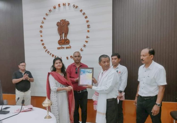 বোকাখাতত শিক্ষক সন্থাৰ সহযোগত মহকুমা প্ৰশাসনৰ দ্বাৰা শিক্ষক দিৱস উদযাপন  : ১০ গৰাকী জেষ্ঠ শিক্ষকক সম্বৰ্ধনা  : স্থানীয় জে ডি এছ জি মহাবিদ্যালয়ত একাধিক প্ৰাচীৰ পত্ৰিকাৰ উন্মোচন  :