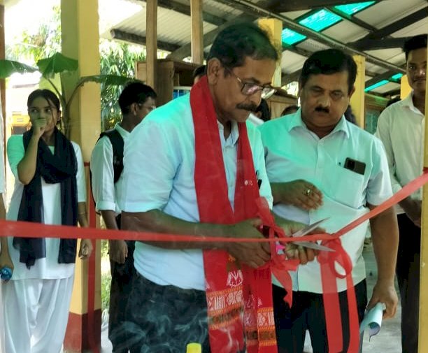 বোকাখাতত শিক্ষক সন্থাৰ সহযোগত মহকুমা প্ৰশাসনৰ দ্বাৰা শিক্ষক দিৱস উদযাপন  : ১০ গৰাকী জেষ্ঠ শিক্ষকক সম্বৰ্ধনা  : স্থানীয় জে ডি এছ জি মহাবিদ্যালয়ত একাধিক প্ৰাচীৰ পত্ৰিকাৰ উন্মোচন  :