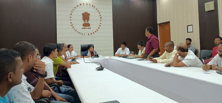 স্থানীয় সংবাদিকৰ সৈতে বোকাখাতৰ নৱ নিযুক্ত মহকুমাধিপতি চিমি কৰণৰ চিনাকী পৰ্ব আৰু বিশেষ বৈঠক  : বোকাখাত মহকুমাৰ সমস্যাৰ ওপৰত আলোচনা  :