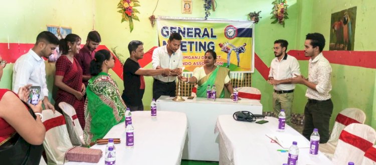 কৰিমগঞ্জ জিলা টাইকোৱাণ্ডো এচ'চিয়েচন গঠন : জিতেশ ৰয় কৰ্মকাৰক সভাপতি আৰু বিশাল তালুকদাৰ সম্পাদক নিৰ্বাচিত  :